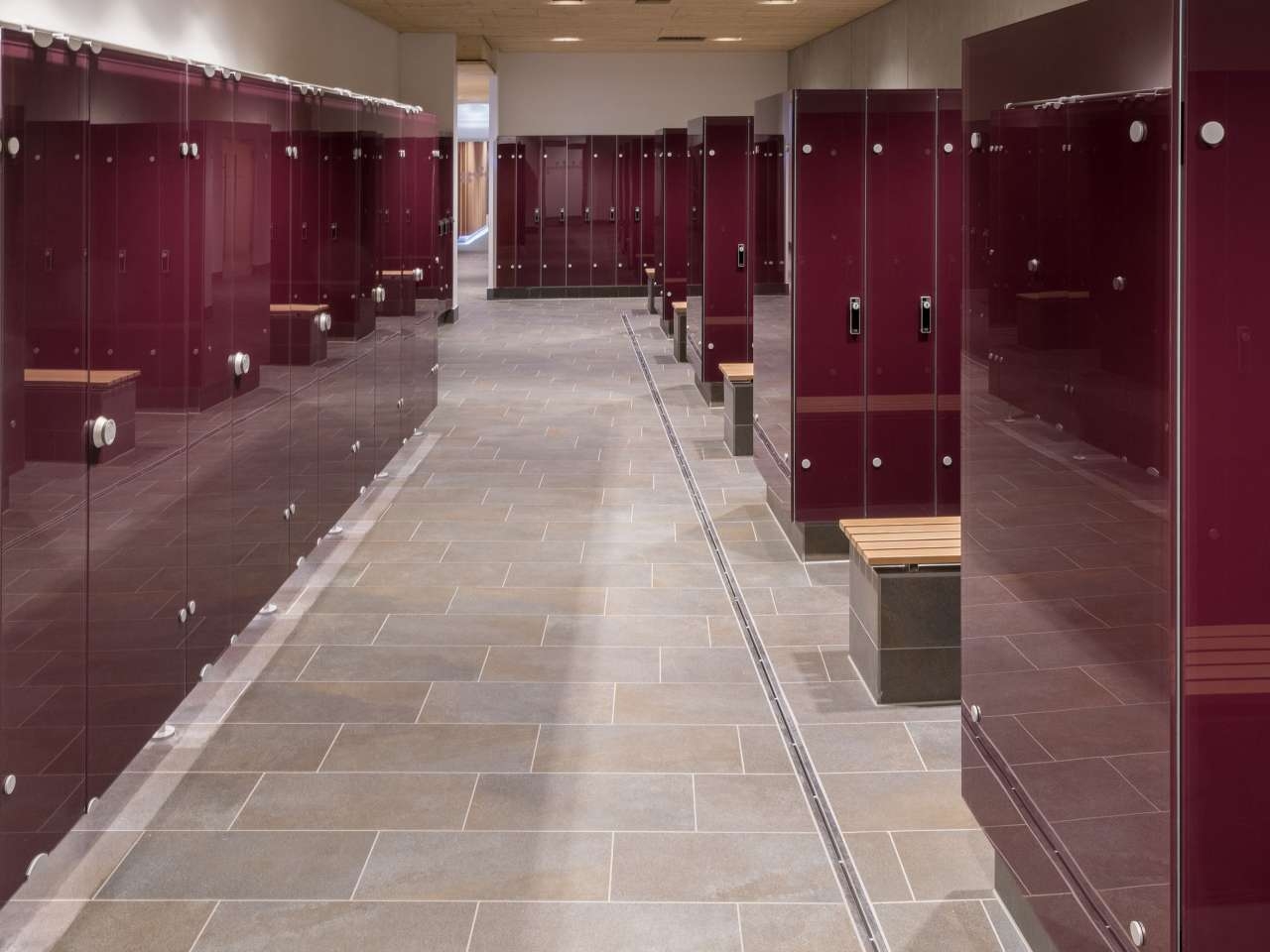 How to Choose the Right Anti-Slip Tiles