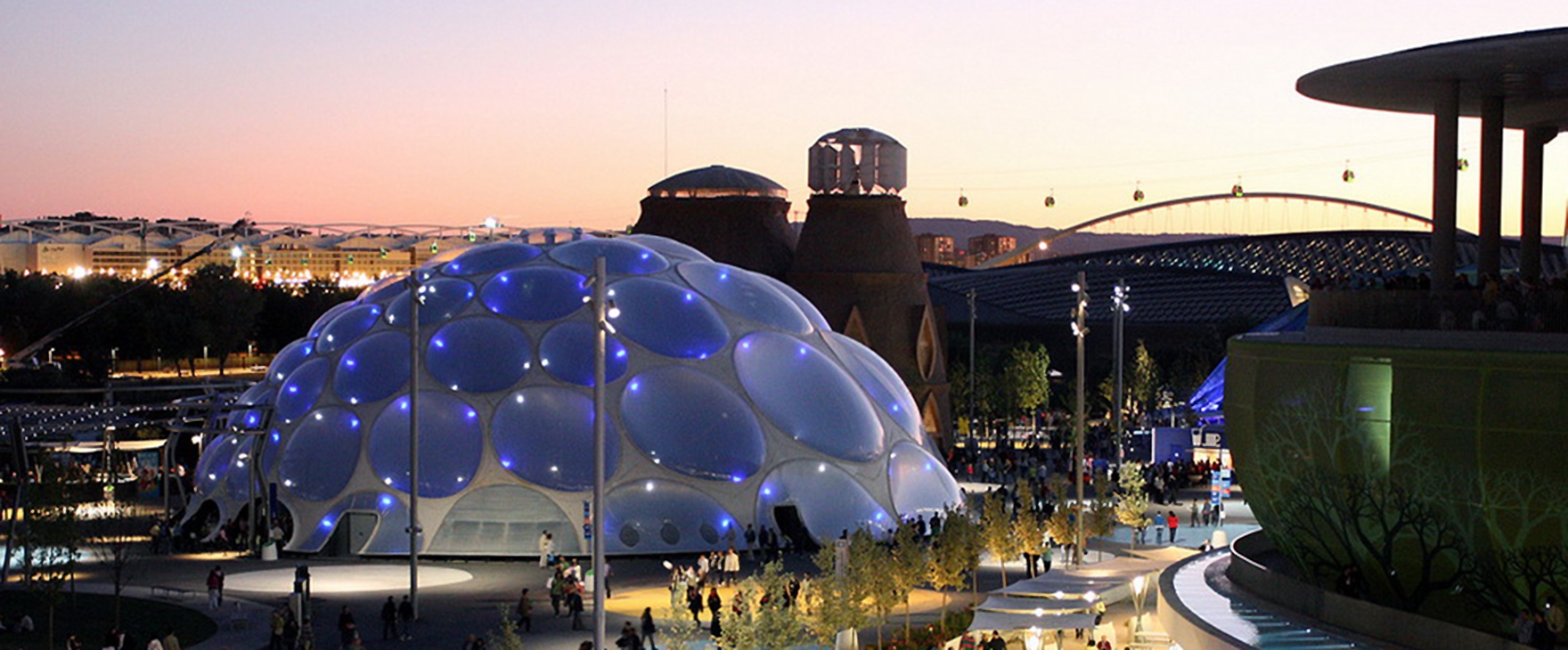 Multiple Layer Covers and Façades