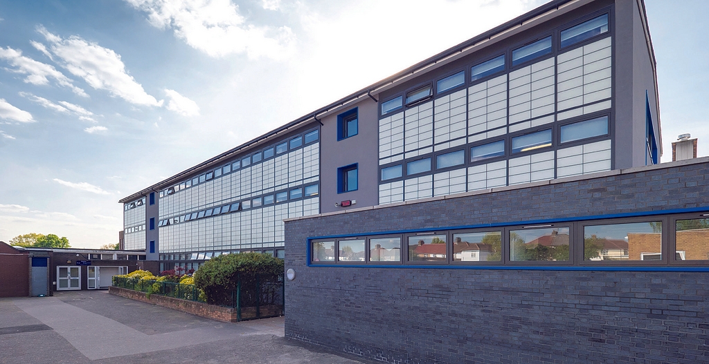 Kalwall® in Featherstone High School