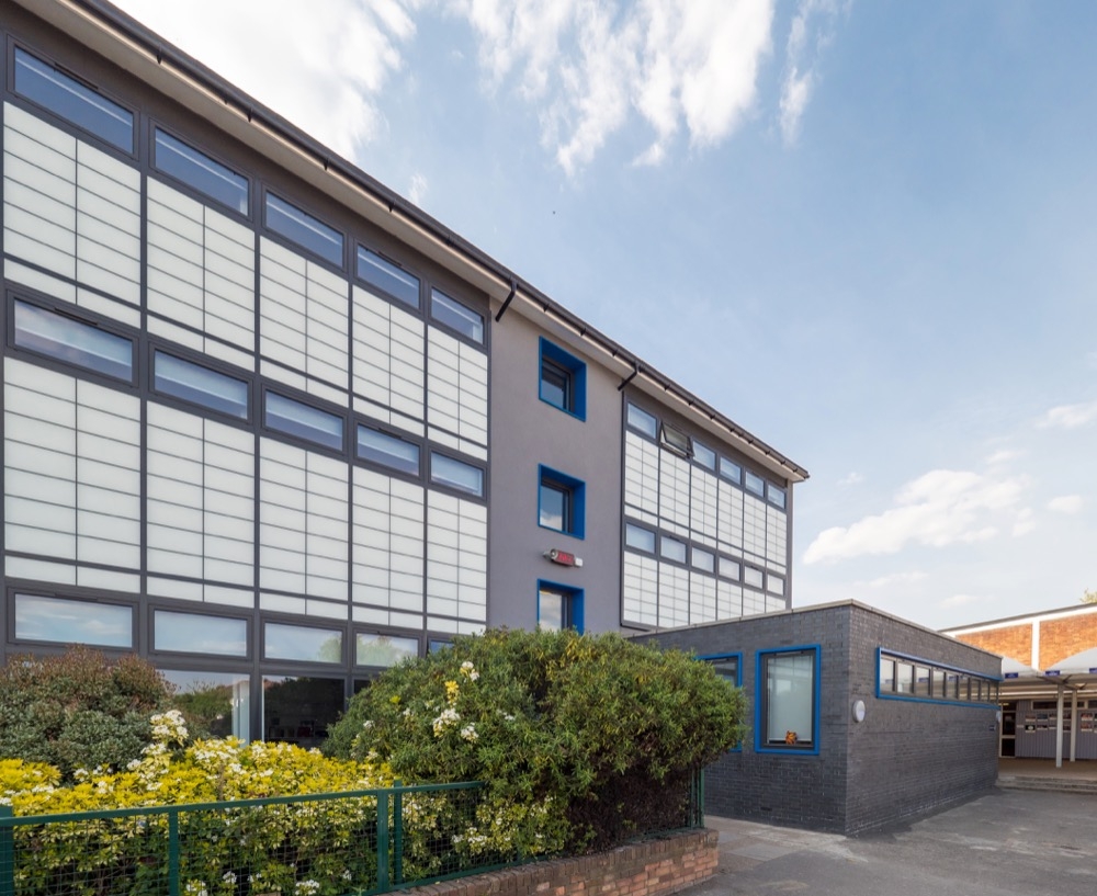 Kalwall® in Featherstone High School