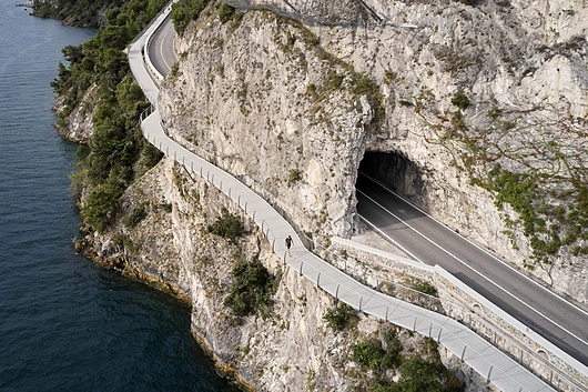 Cycle path Lake Garda