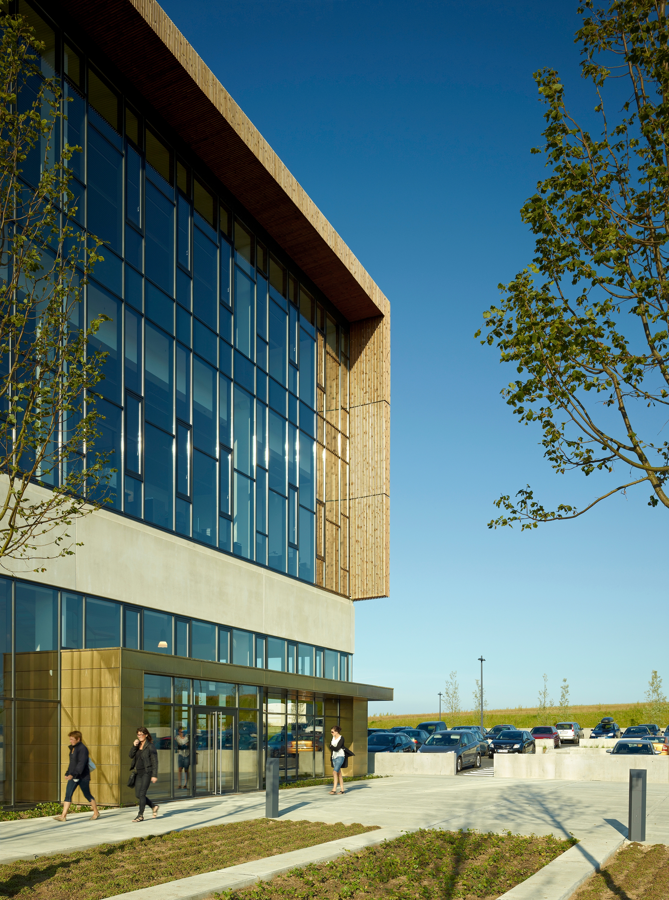 Trimoterm FTV in the BASE - Backing wall