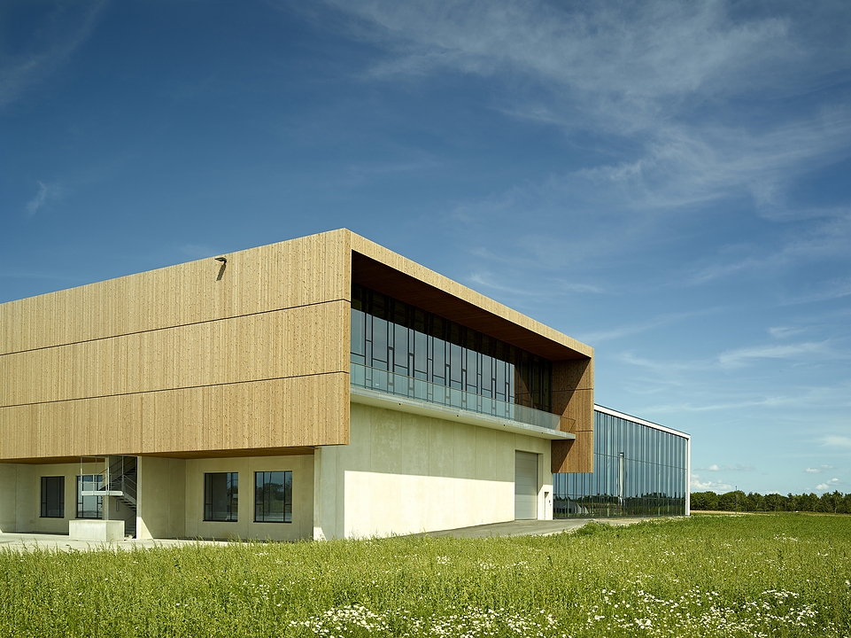 Trimoterm FTV in the BASE - Backing wall