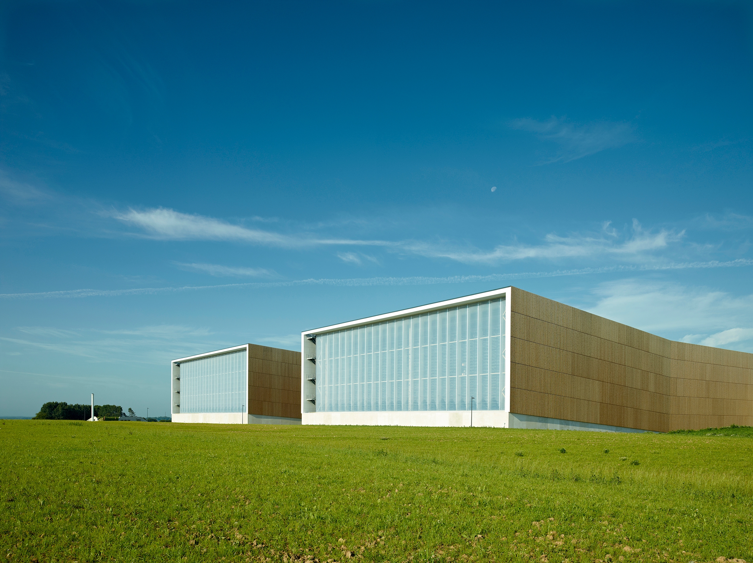 Trimoterm FTV in the BASE - Backing wall