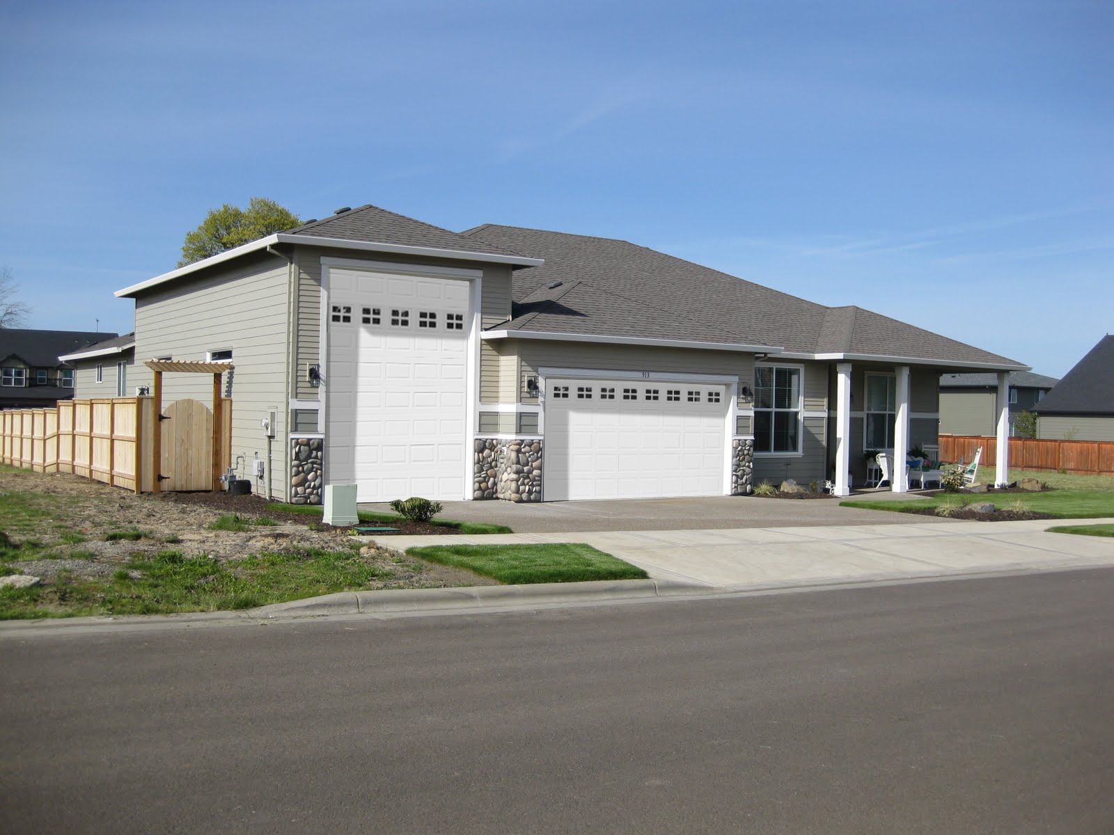 Garage Door - Advantage Series