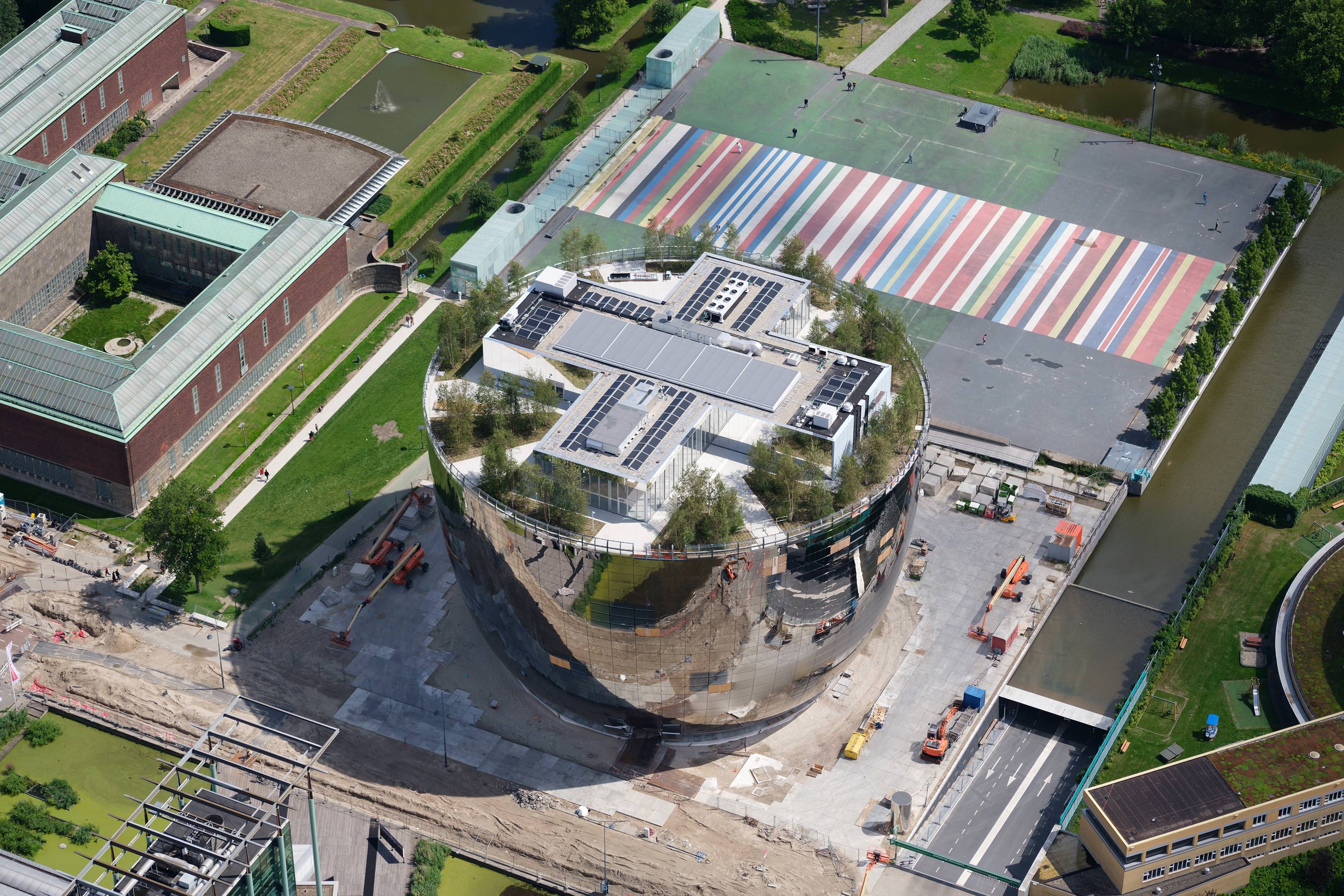 Jansen Façade and Doors in Museum Boijmans van Beuningen