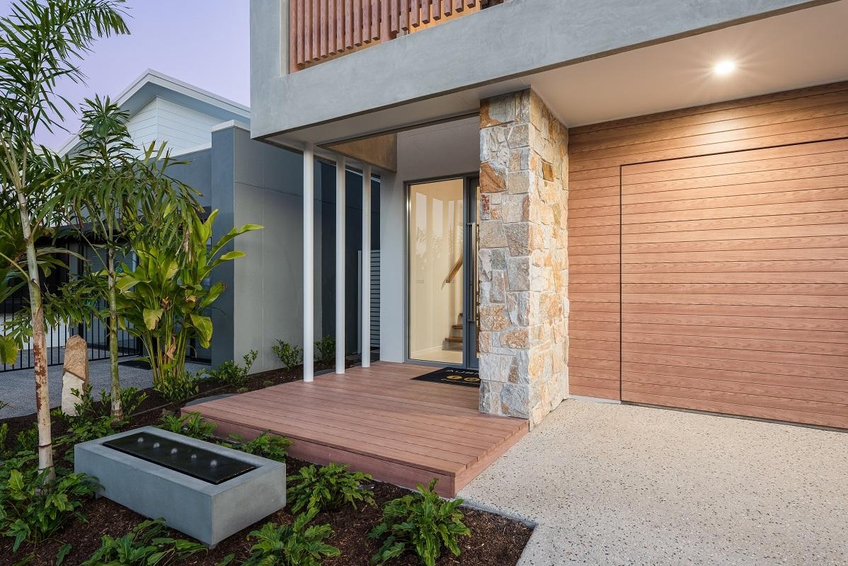 How to Use Aluminium Cladding on Garage Doors