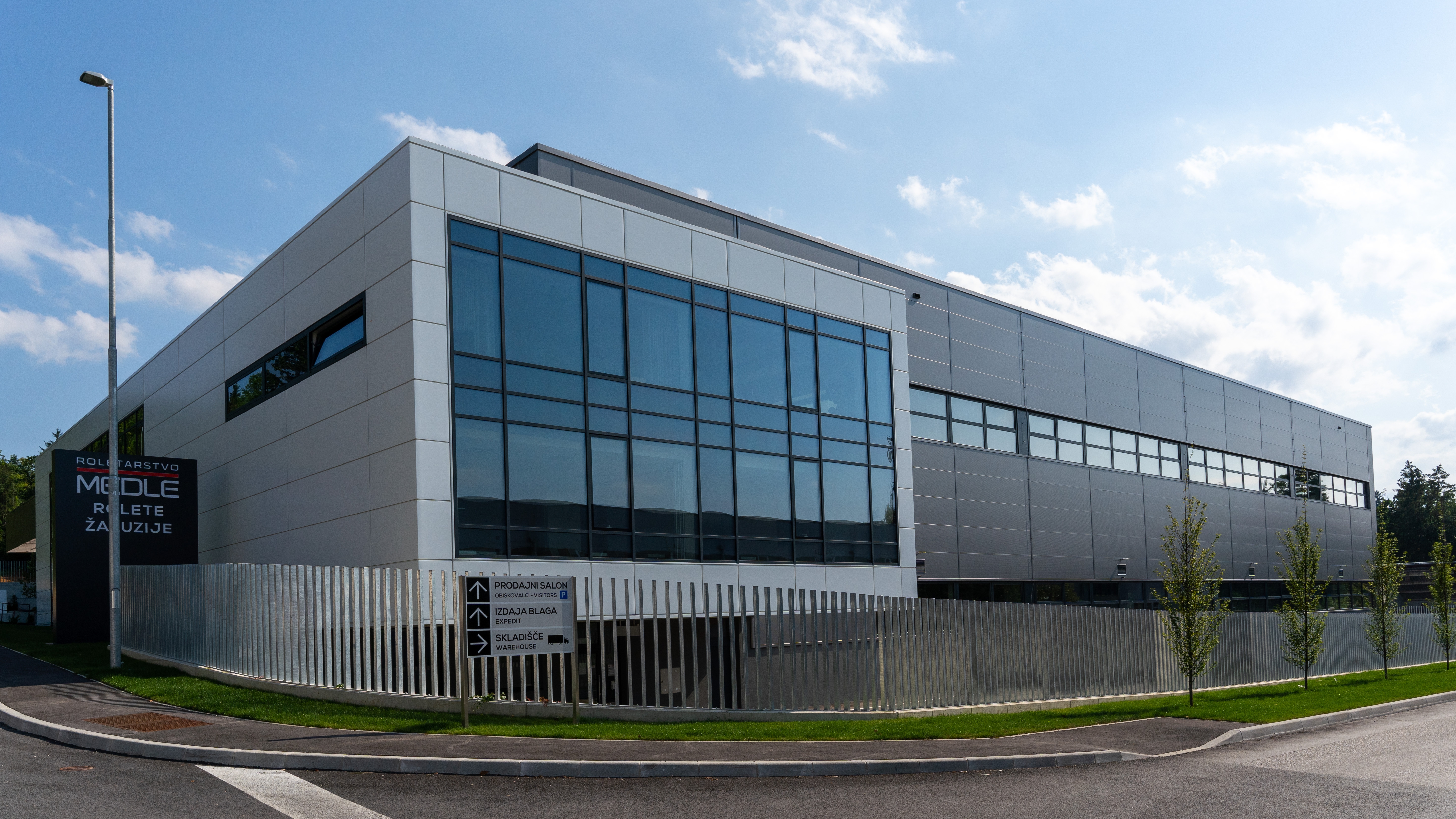 Trimoterm and Qbiss One in Warehouses