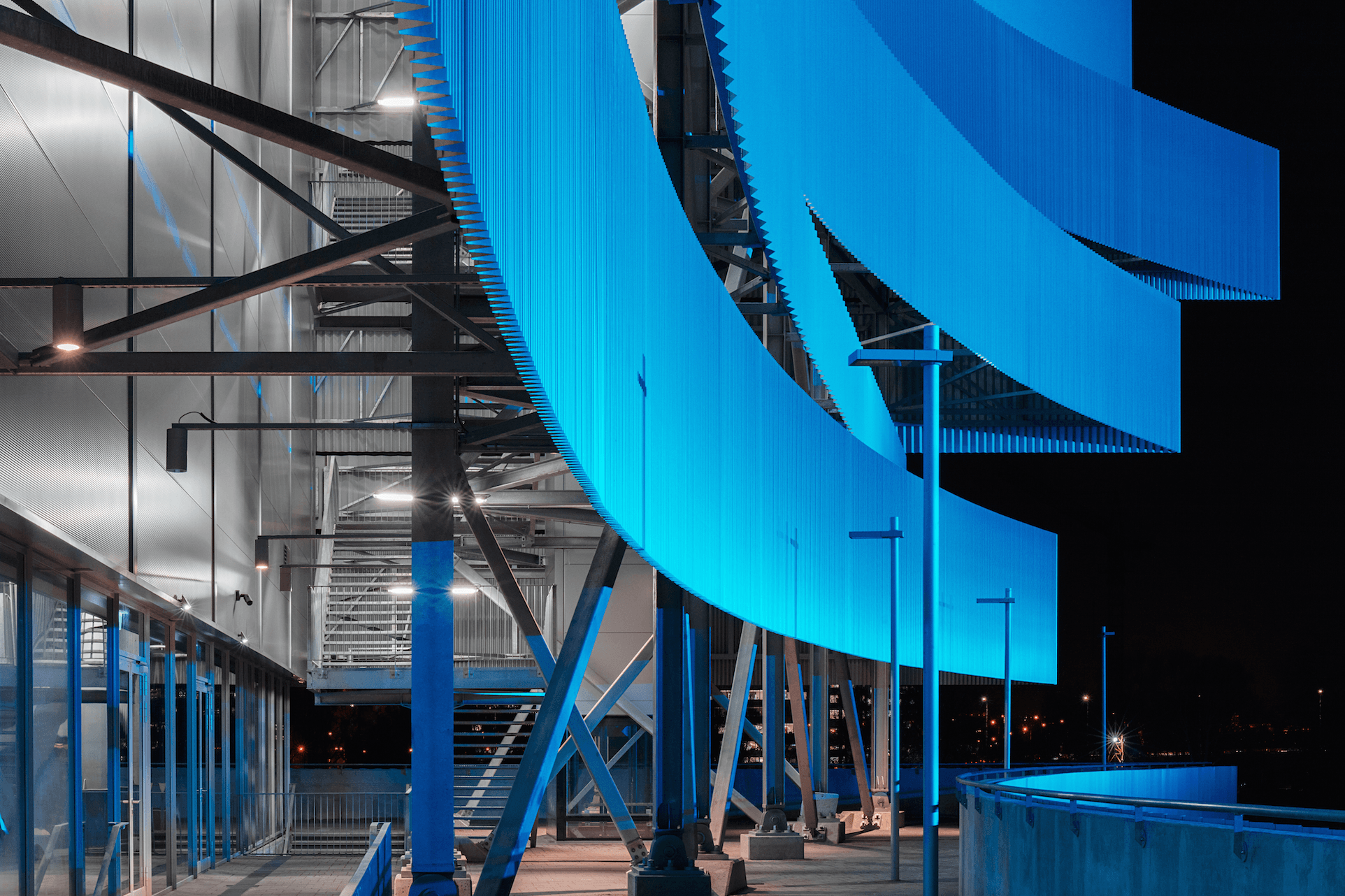 Trimoterm FTV in the BASE - Backing wall