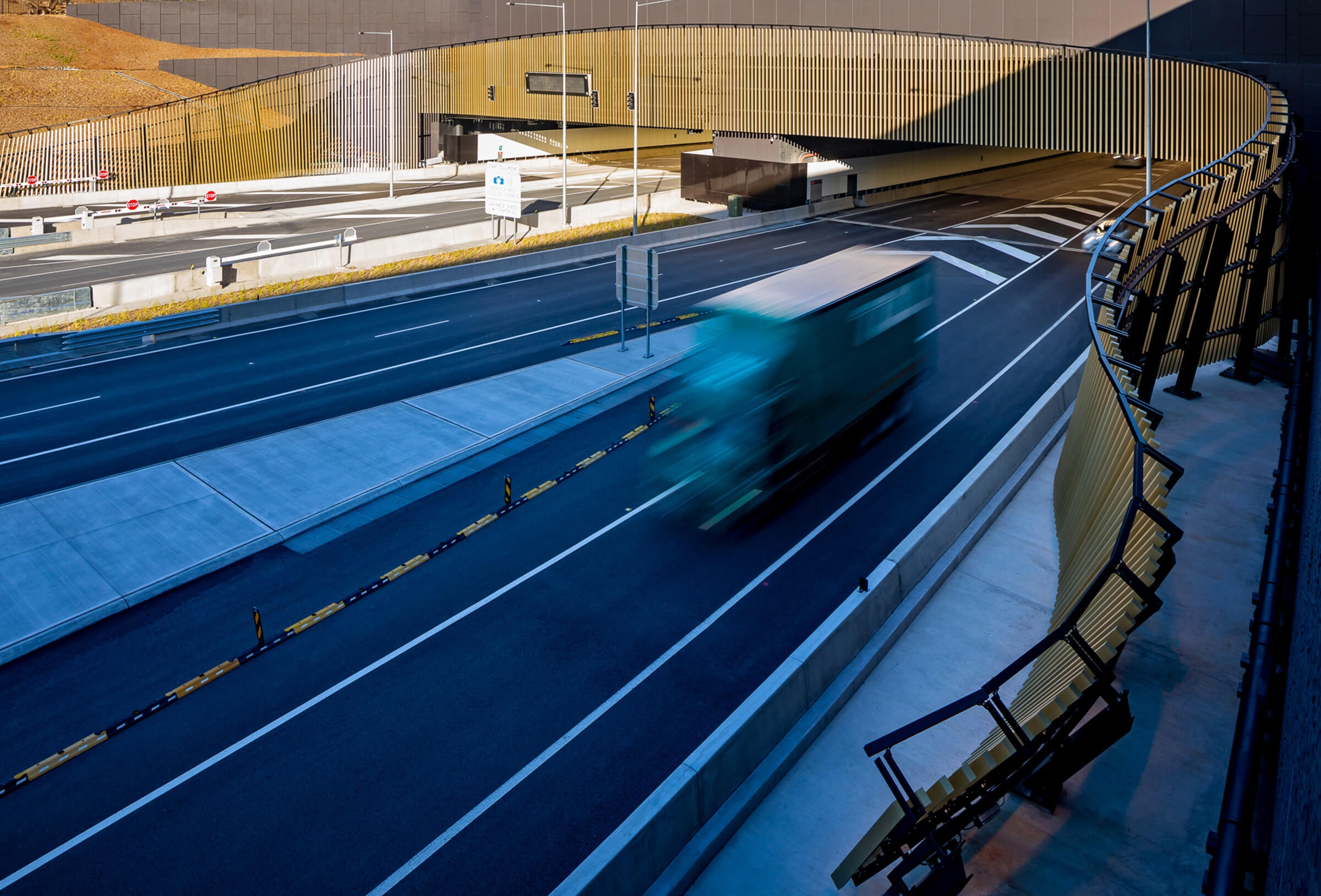 Click-on Battens in WestConnex M8 Junction