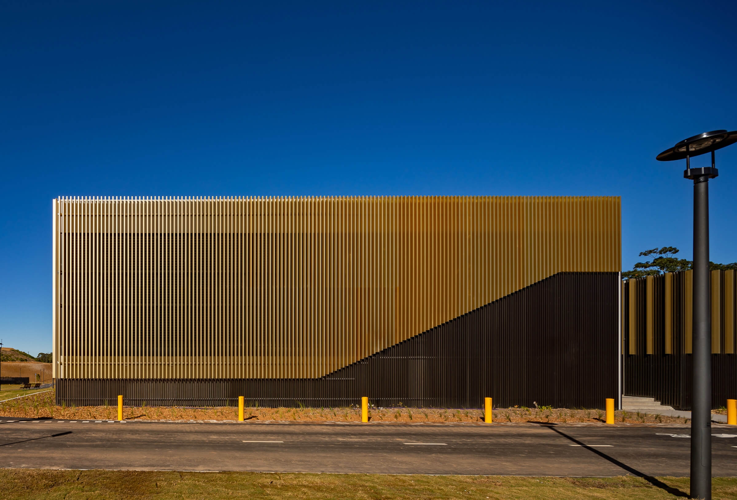 Click-on Battens in WestConnex M8 Junction