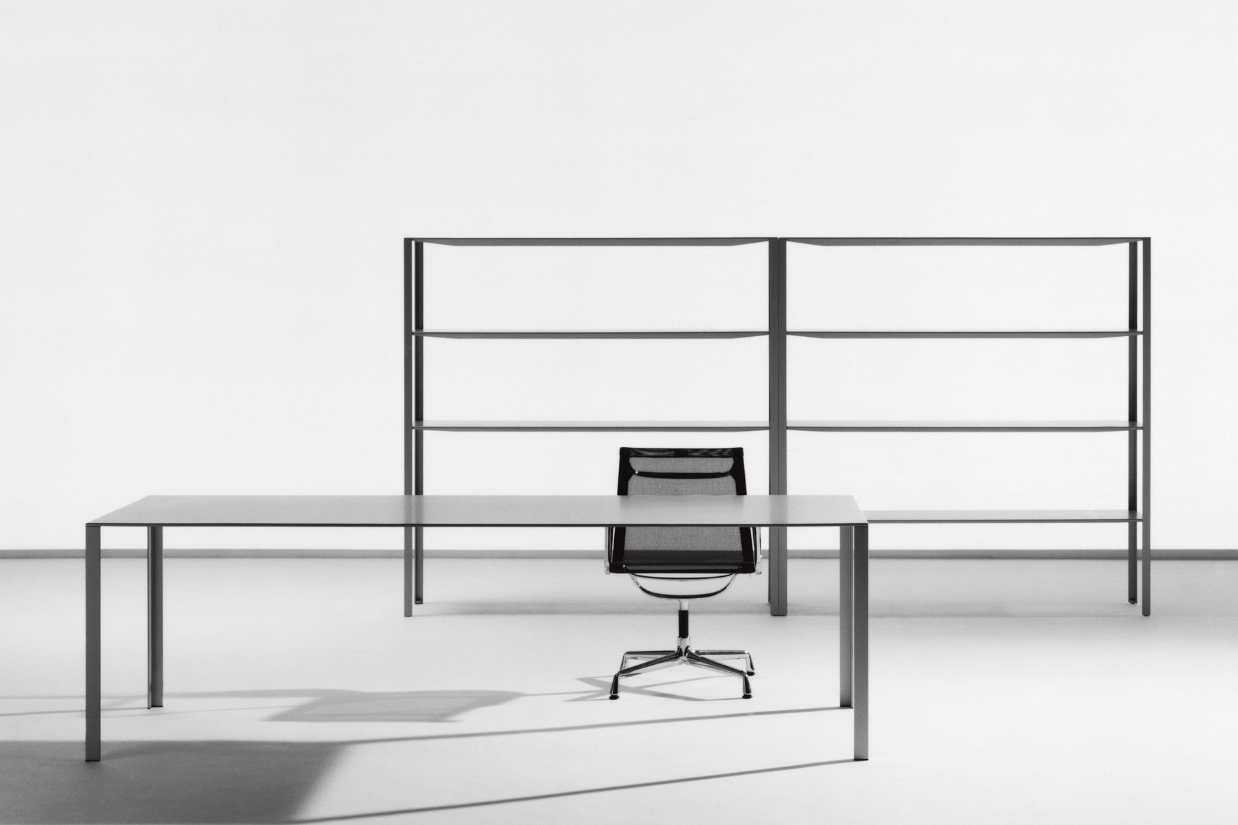 Executive Desk - Less