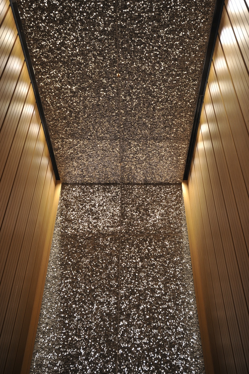 Bundang Doosan Tower - Alusion™ Stabilized Aluminum Foam