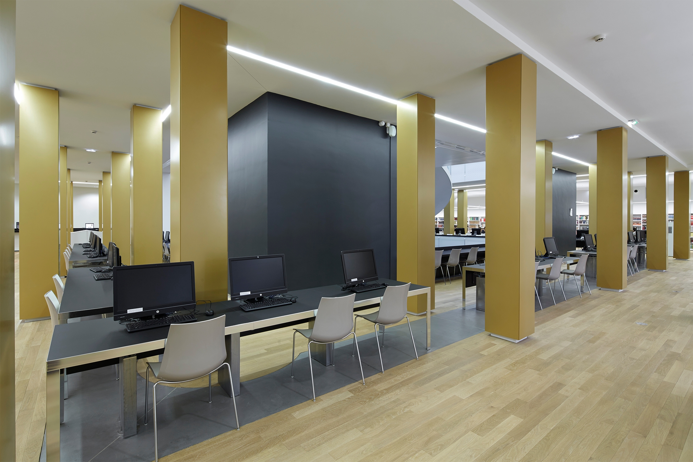 Interior Workstation Furniture in Strasbourg National and University Library