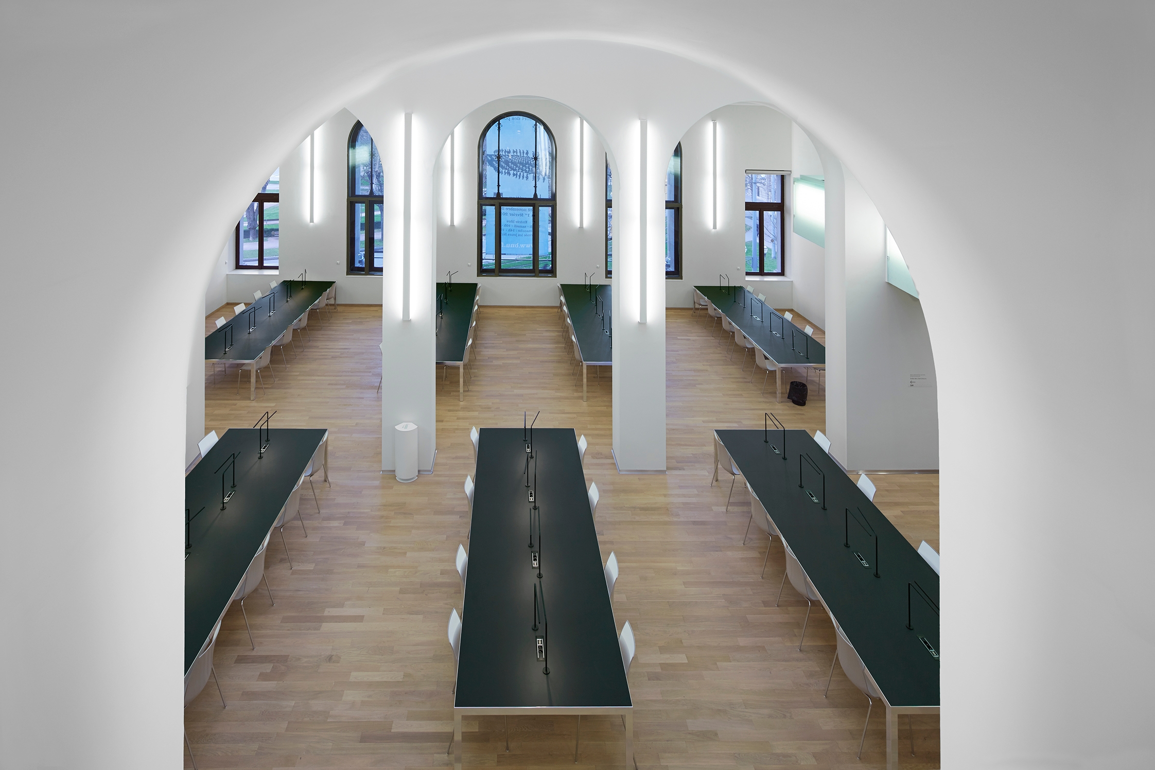 Interior Workstation Furniture in Strasbourg National and University Library