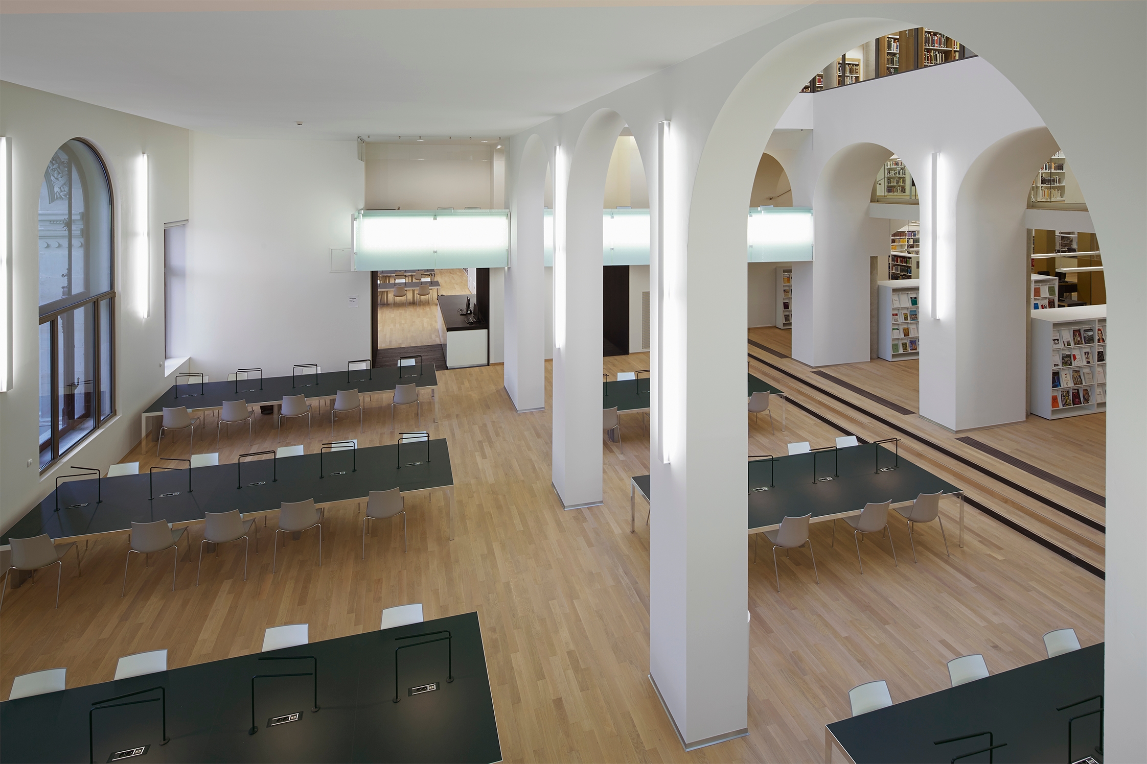 Interior Workstation Furniture in Strasbourg National and University Library