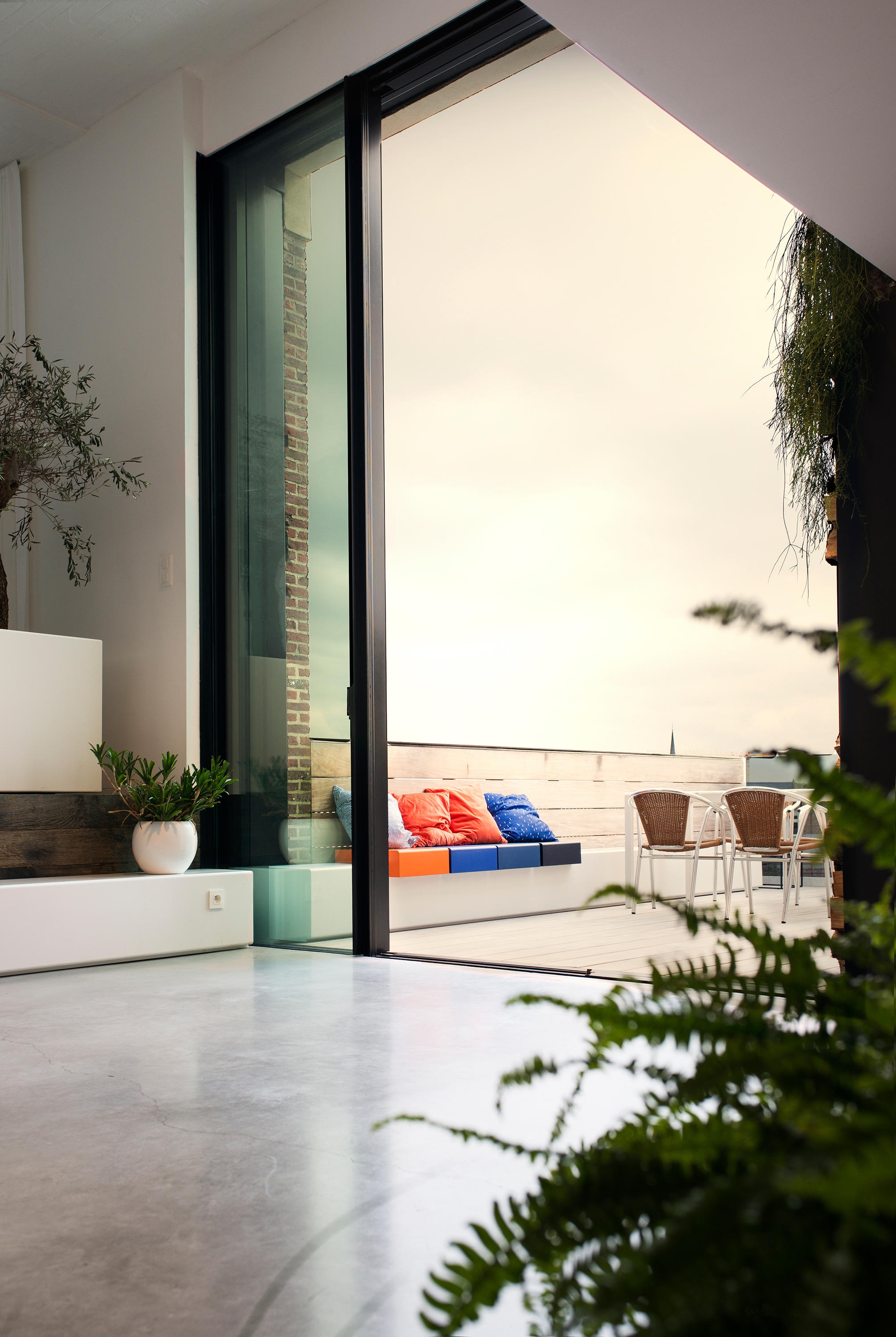 Pocket Window - Sliding Pocket