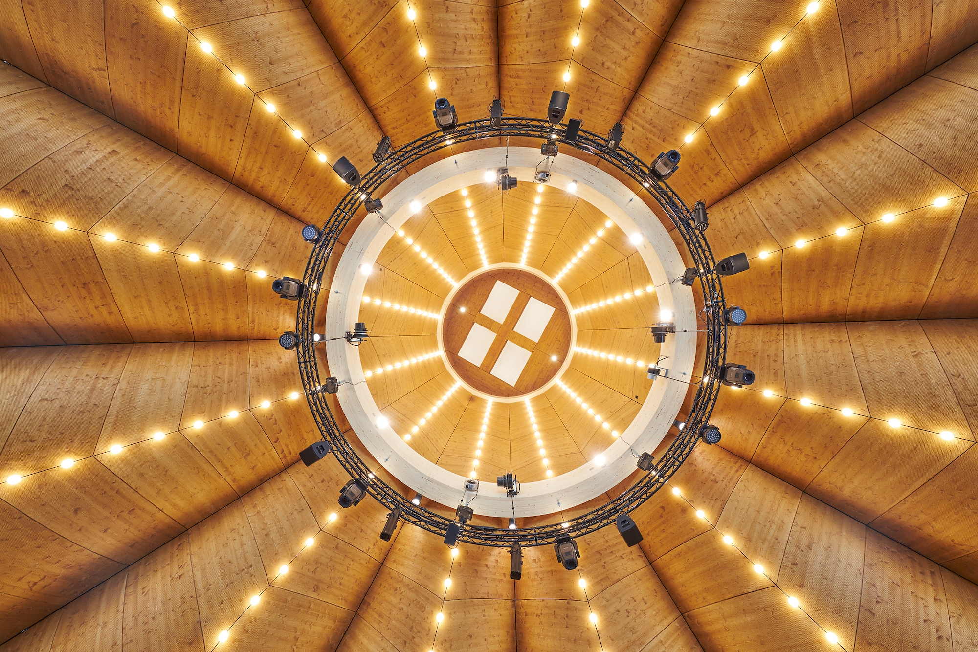 Timber Construction - Knie's Magician’s Hat