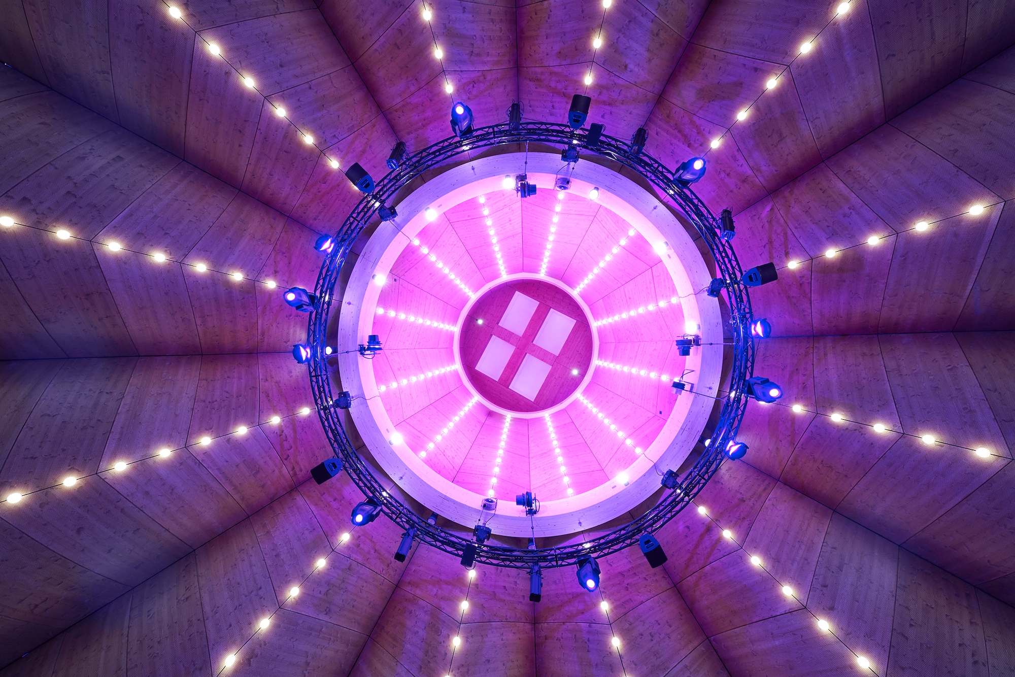 Timber Construction - Knie's Magician’s Hat