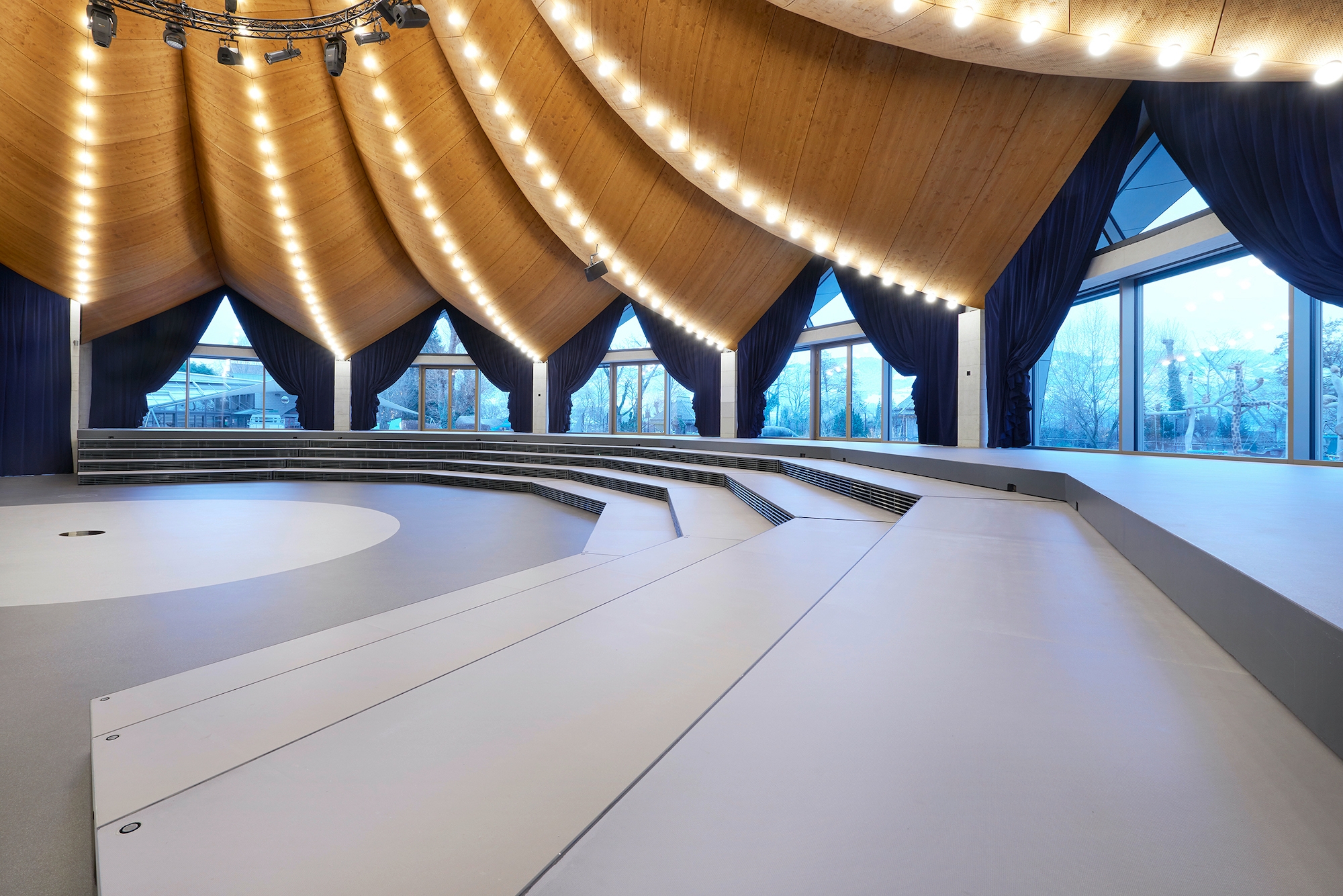 Timber Construction - Knie's Magician’s Hat