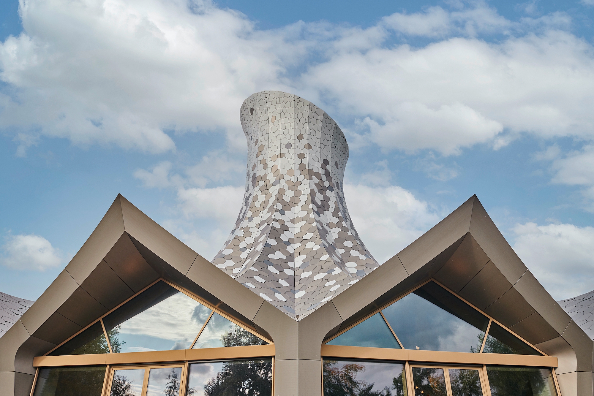 Timber Construction - Knie's Magician’s Hat