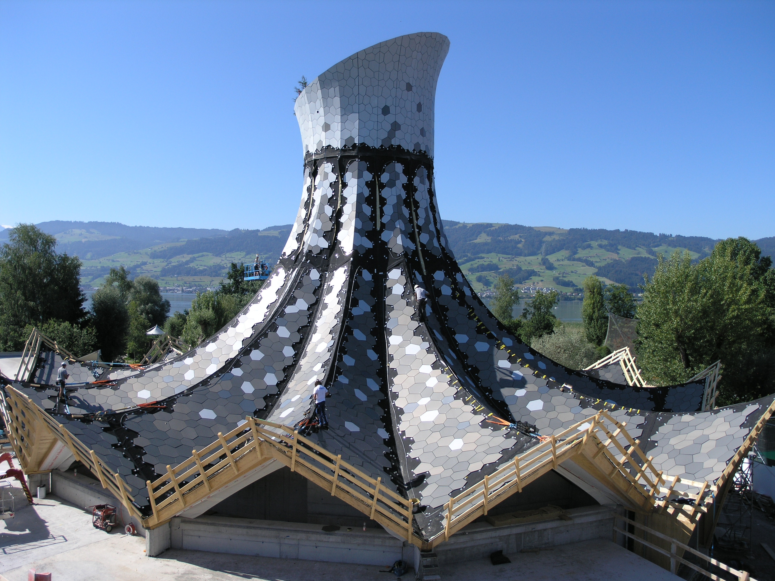 Timber Construction - Knie's Magician’s Hat