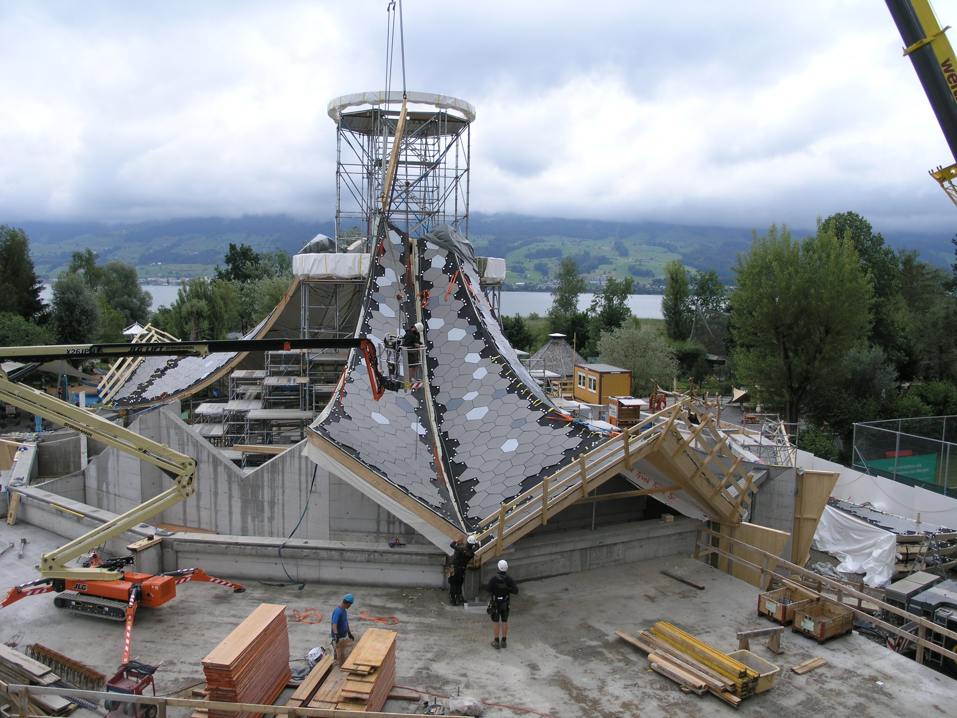 Timber Construction - Knie's Magician’s Hat