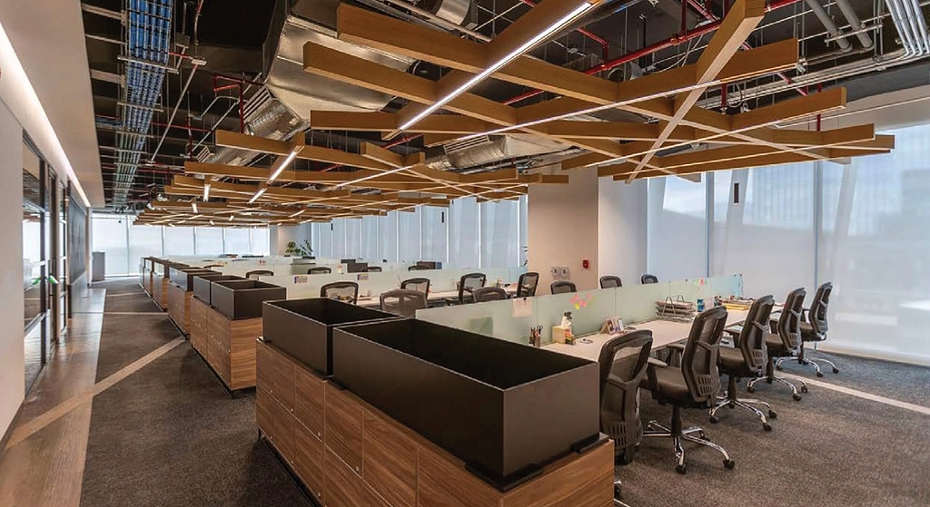 Vive Wireless Lighting System in Sekura Offices