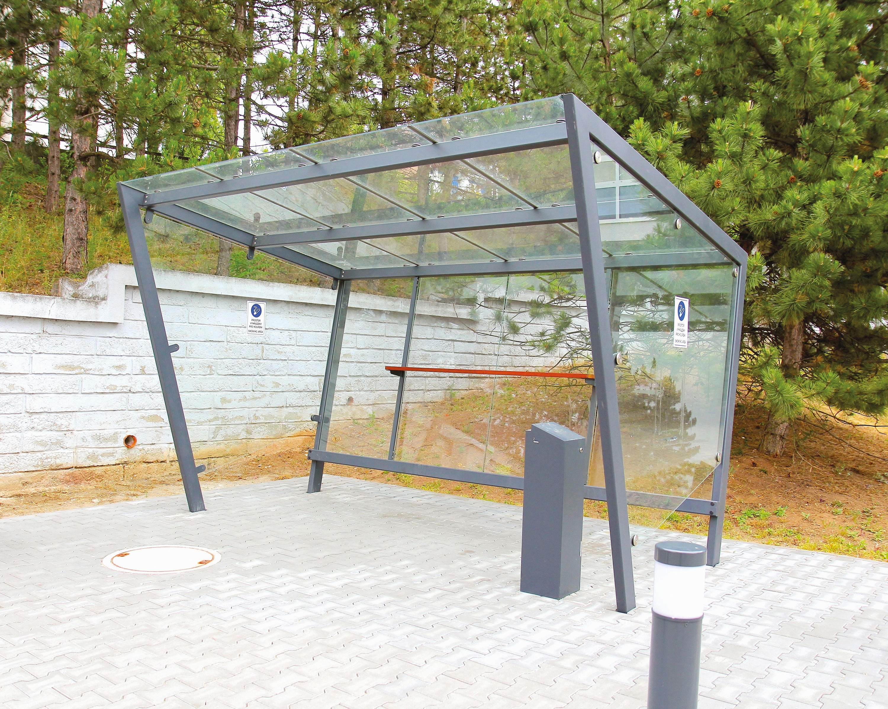 Smokers Shelter - Edge