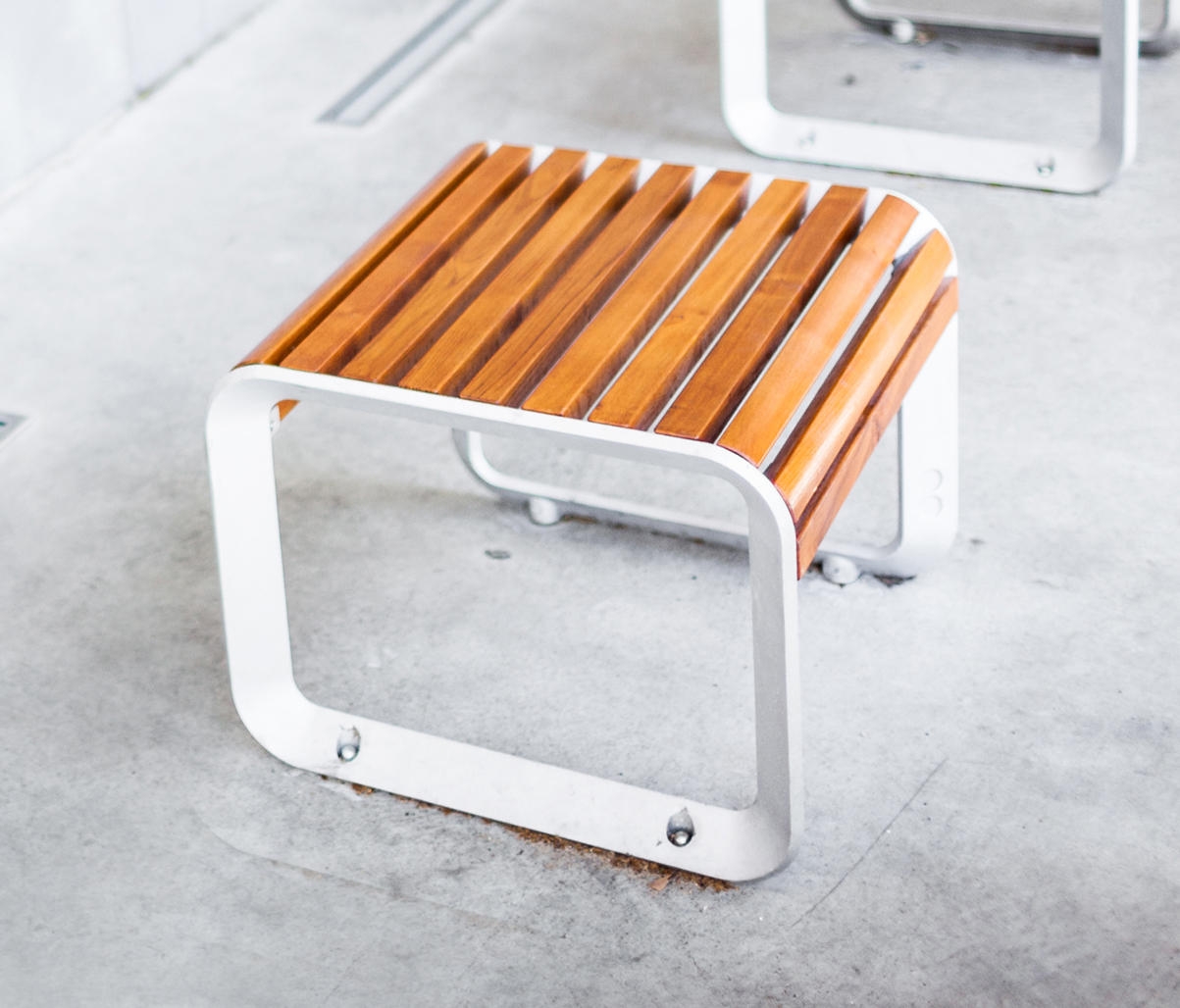 Outdoor Stool - Portiqoa