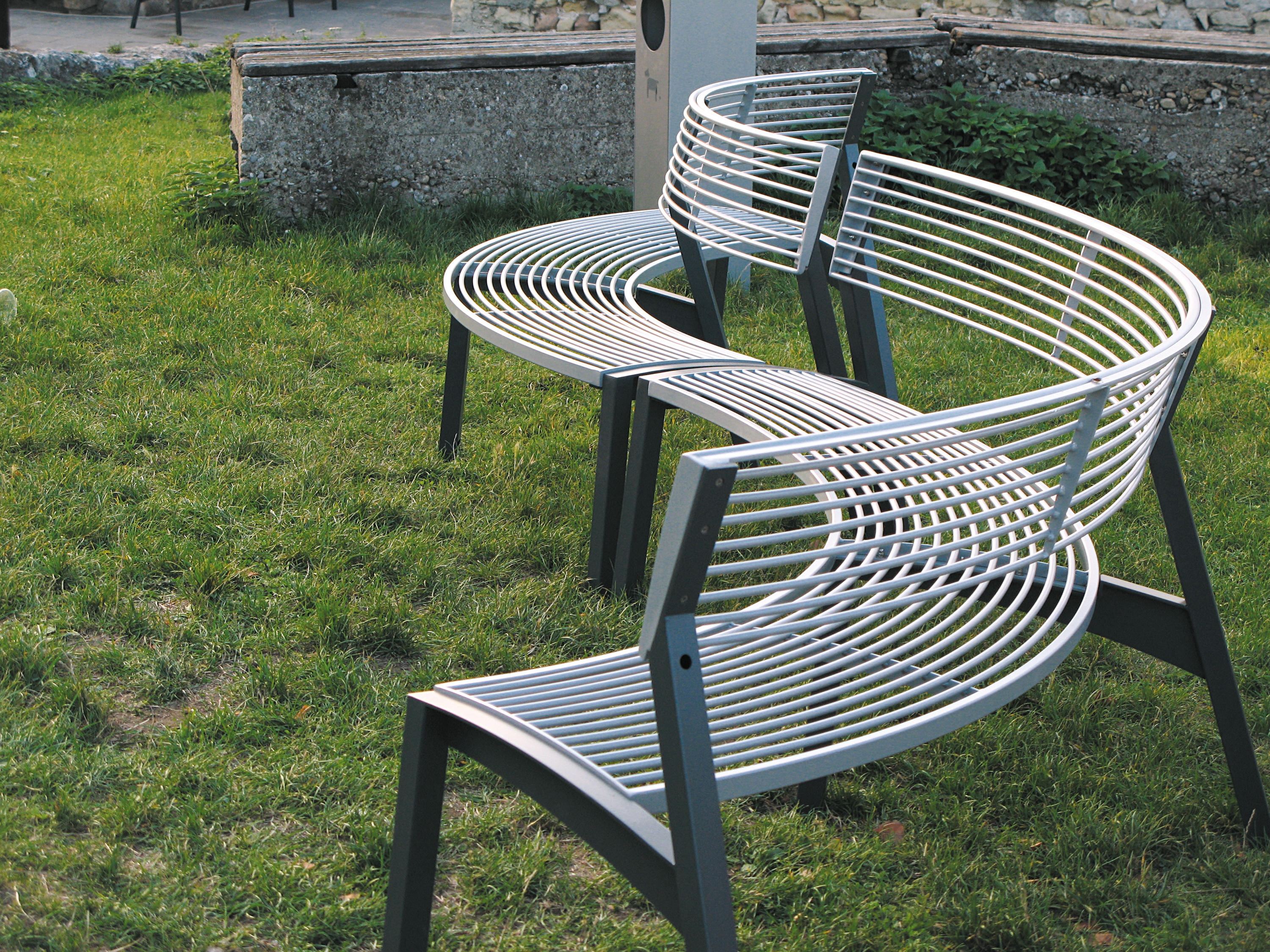Curved Park Bench - Vera