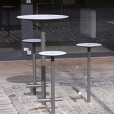 Raised Outdoor Stool and Table - Bistrot