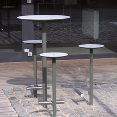 Raised Outdoor Stool and Table - Bistrot