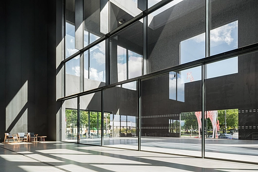 Theatre le Maillon in Strasbourg uses Solarlux curtain wall system