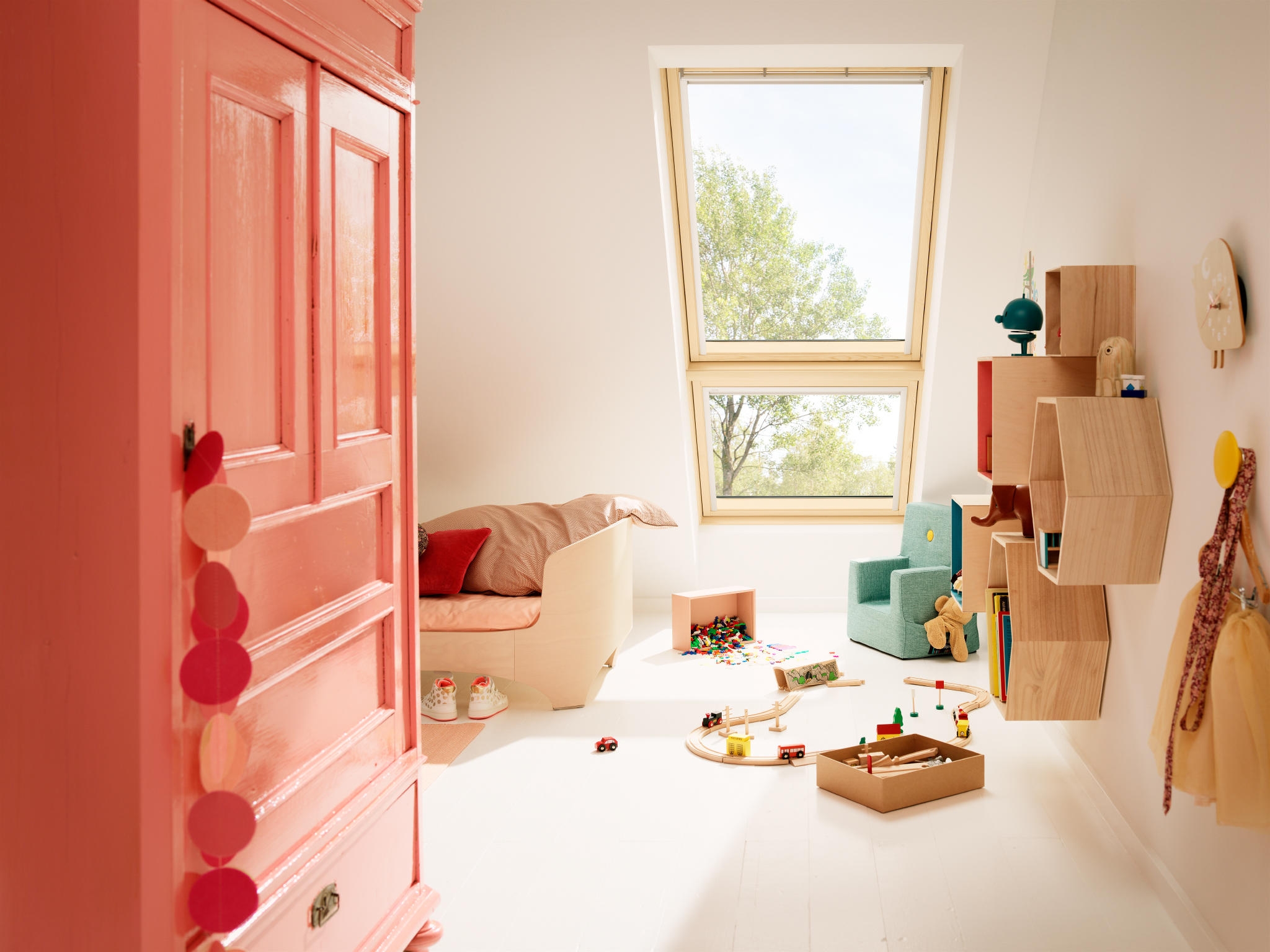 Sloping Extension Window Element - GIL