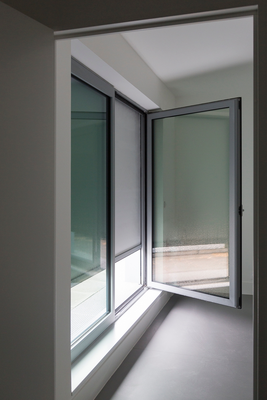 Z-Box Drawer Curtain System in LoPaA Residential Block