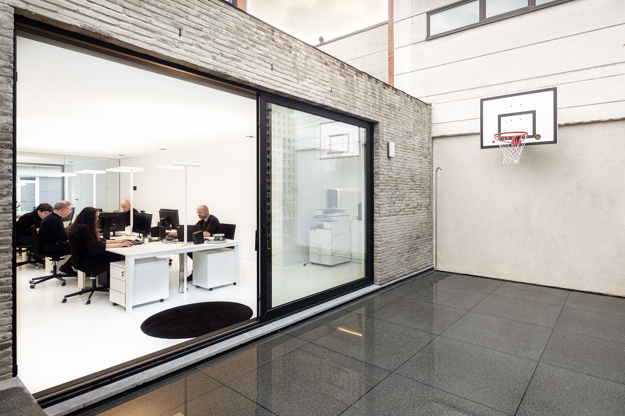 Stabilized Aluminium Foam Façade in New Luum Architects Office