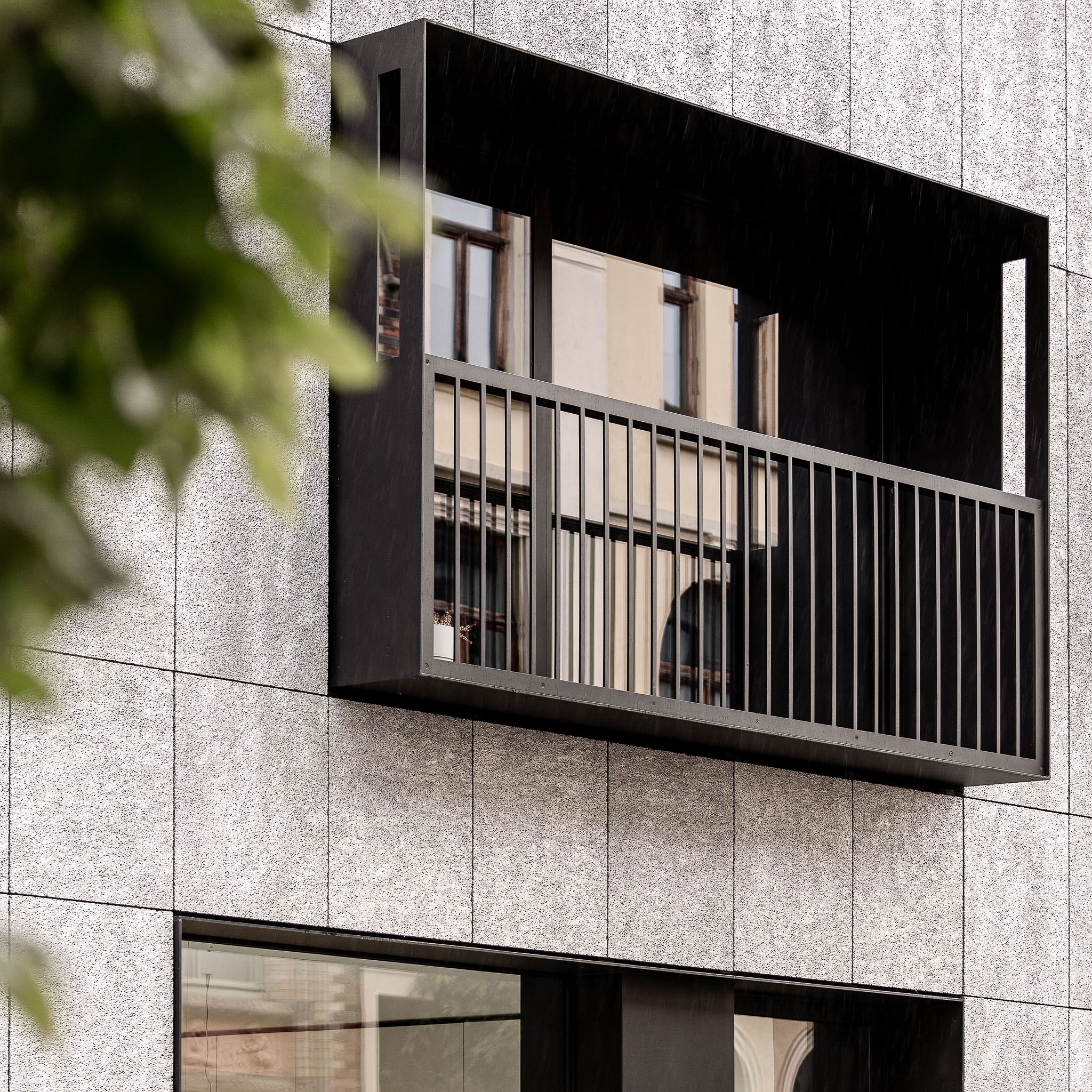 Stabilized Aluminium Foam Façade in New Luum Architects Office