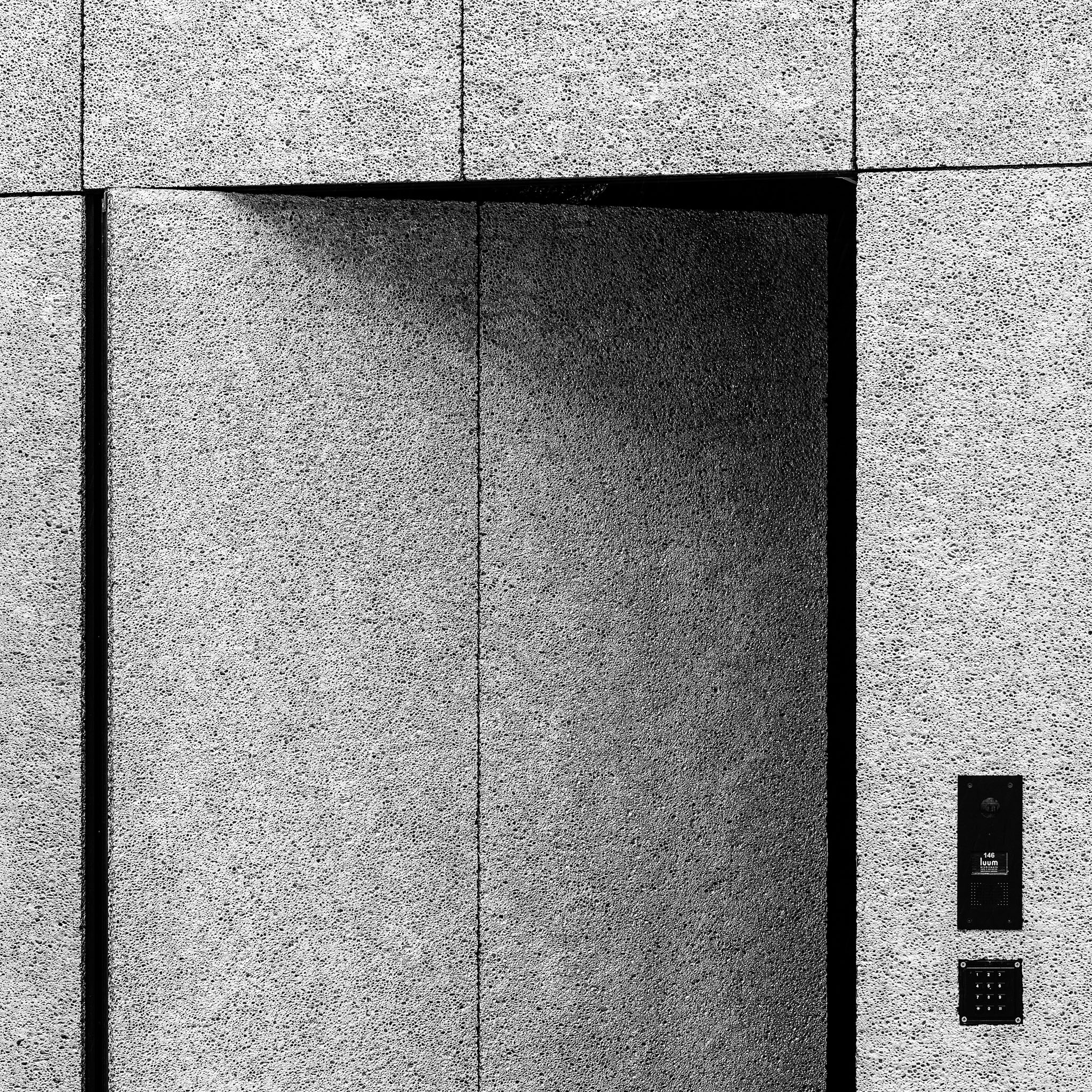 Stabilized Aluminium Foam Façade in New Luum Architects Office