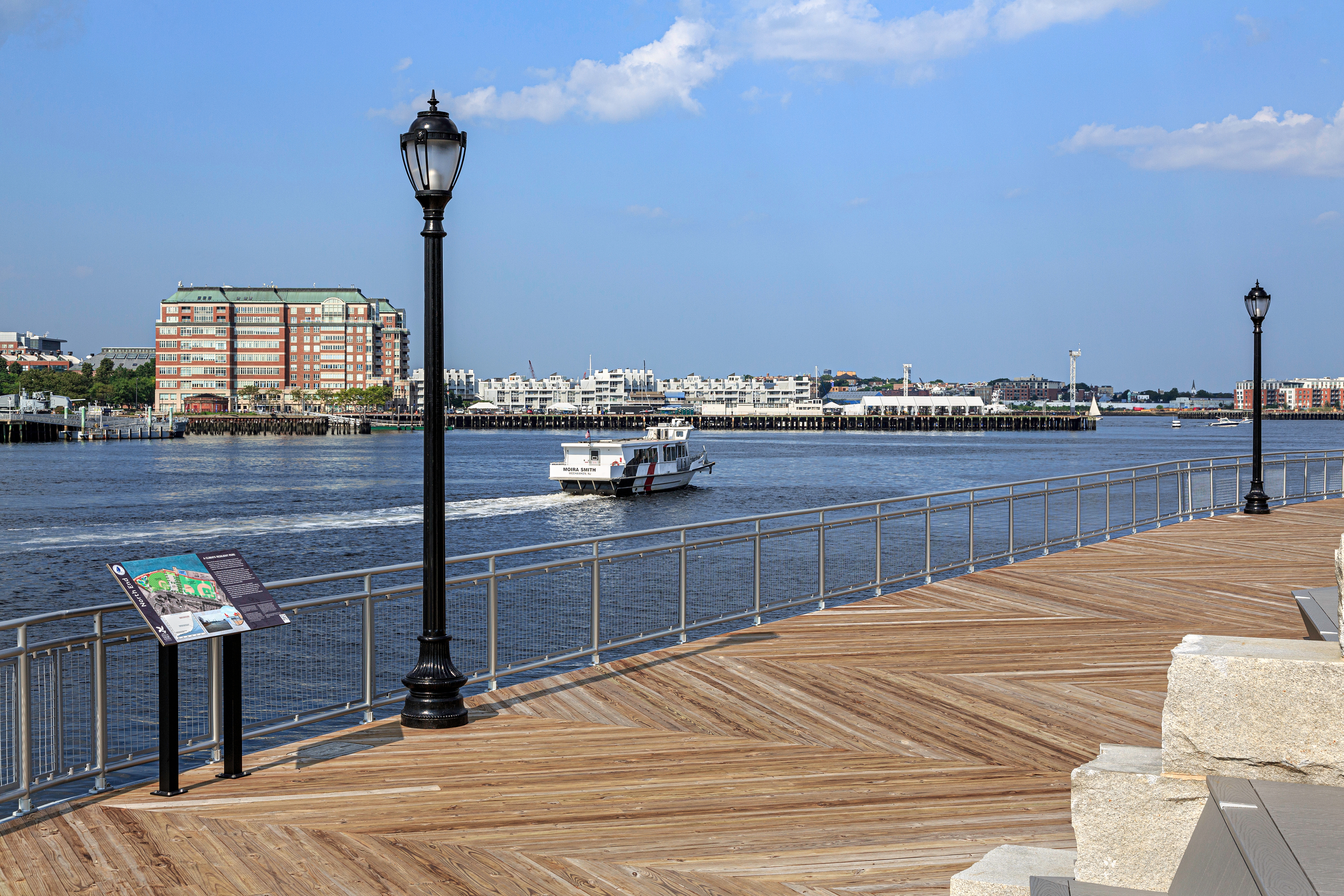 Interna-Rail® Aluminum Railing