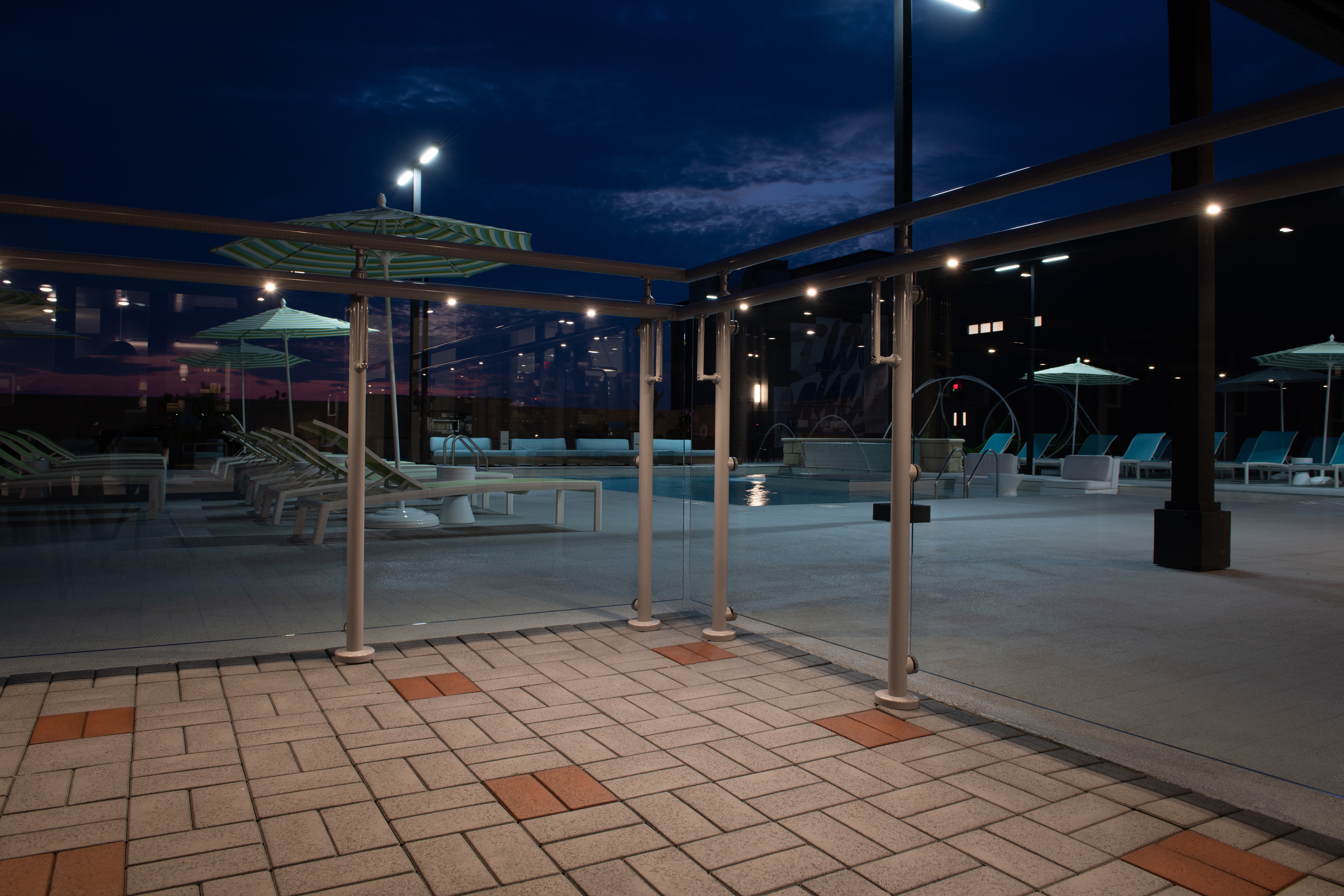 Hollaender® Railings in Hospitality Applications