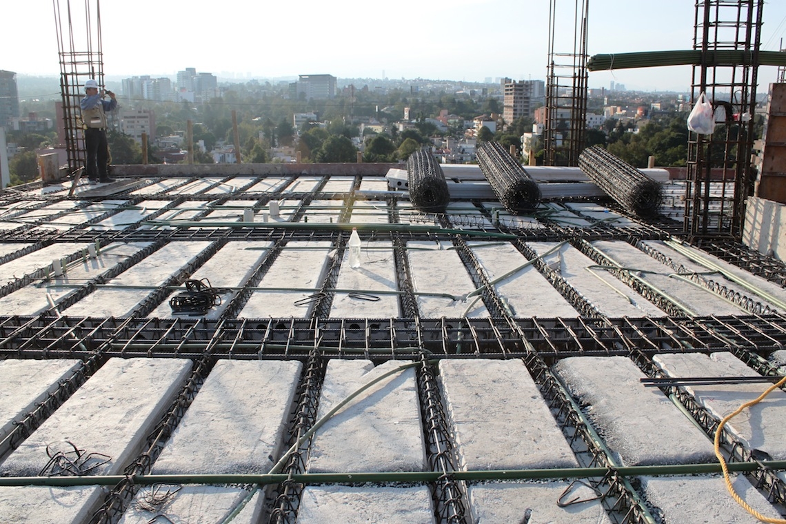 Panel para entrepiso aislante MAKROS