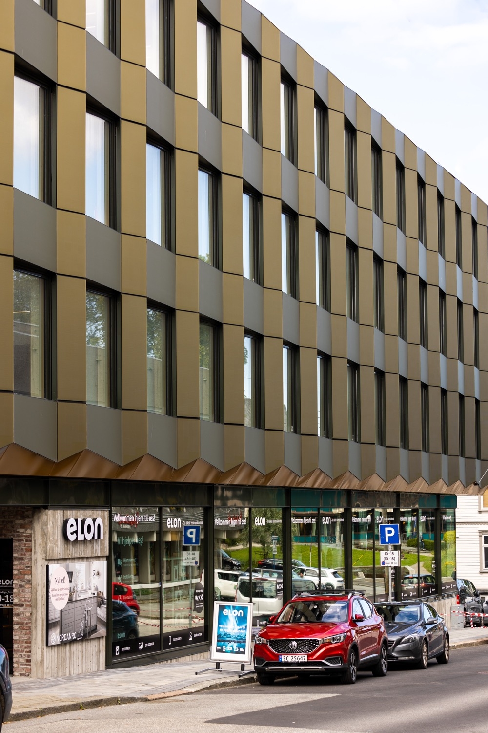 Custom Solar Facades - Sequins