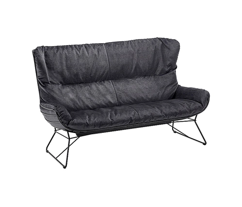 Wingback Couch - Leyasol