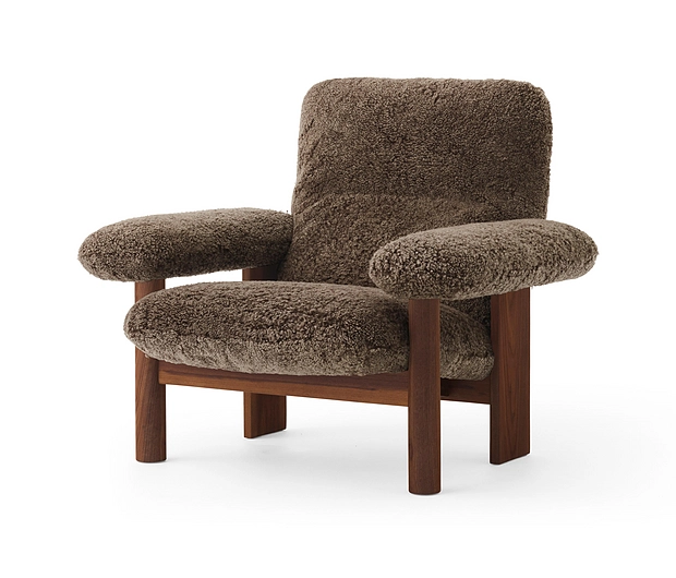 Brasilia Lounge Chair | Walnut | Sheepskin, Root