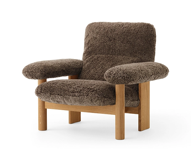 Brasilia Lounge Chair | Natural Oak | Sheepskin, Root