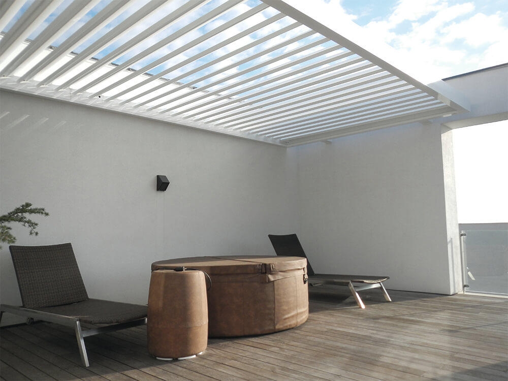 Retractable Louvered Roof - Aero