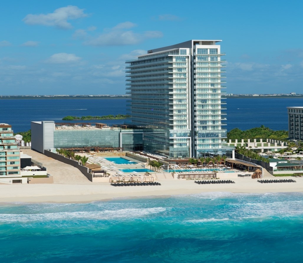 SentryGlas® in Secrets the Vine Hotel and Resort