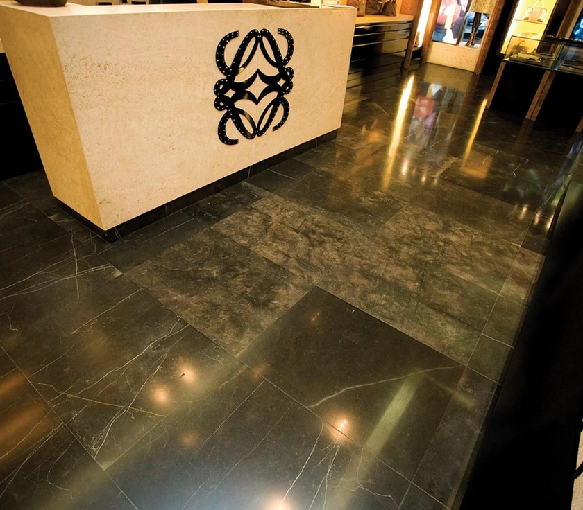 Natural Limestone in Louis Vuitton Boutique from Piedra Paloma