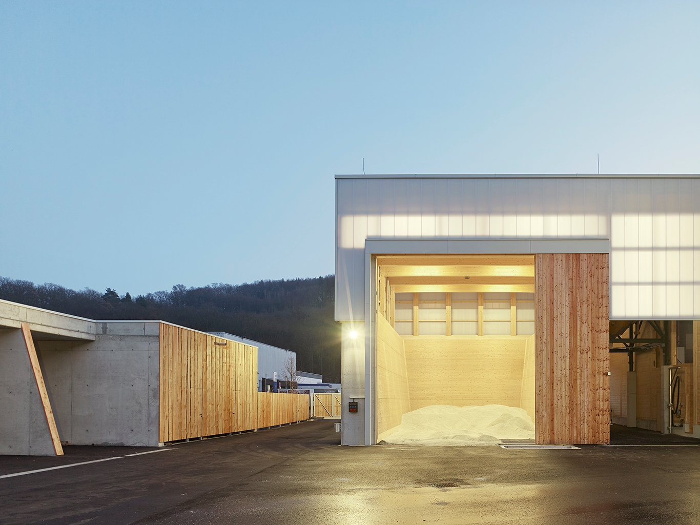 Translucent Building Elements in AWS Waste Depot